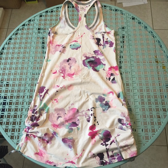 Sold Lululemon cinched tank dress - Picture 2 of 8